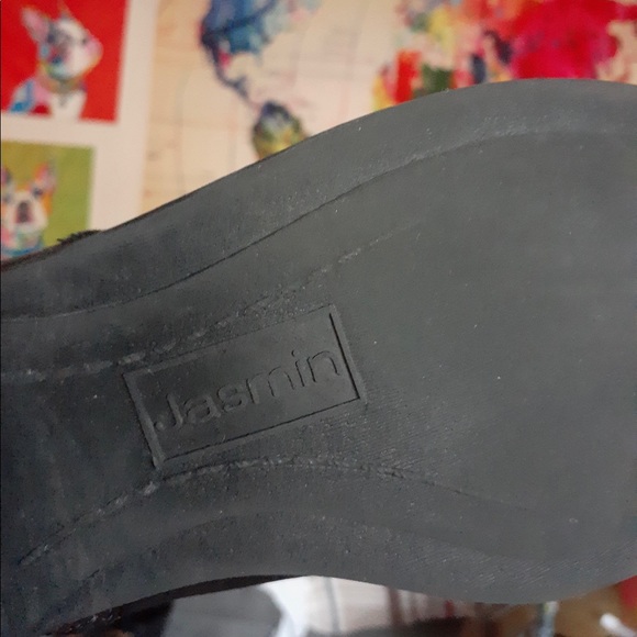 Boots - Picture 12 of 14